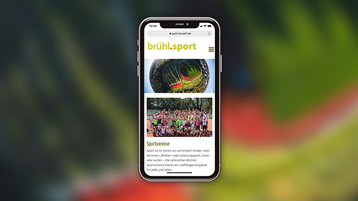 Handy, auf dem die Microsite Sport geöffnet ist