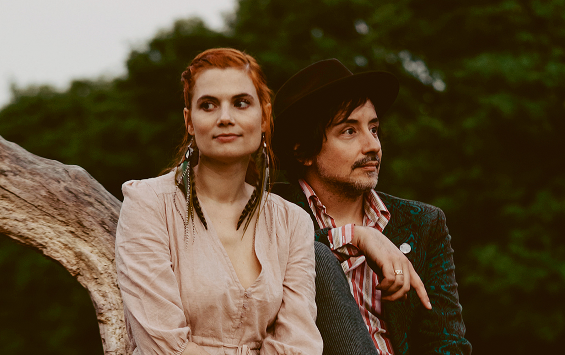 Das Bild zeigt das Musikerduo Mrs. Greenbird.