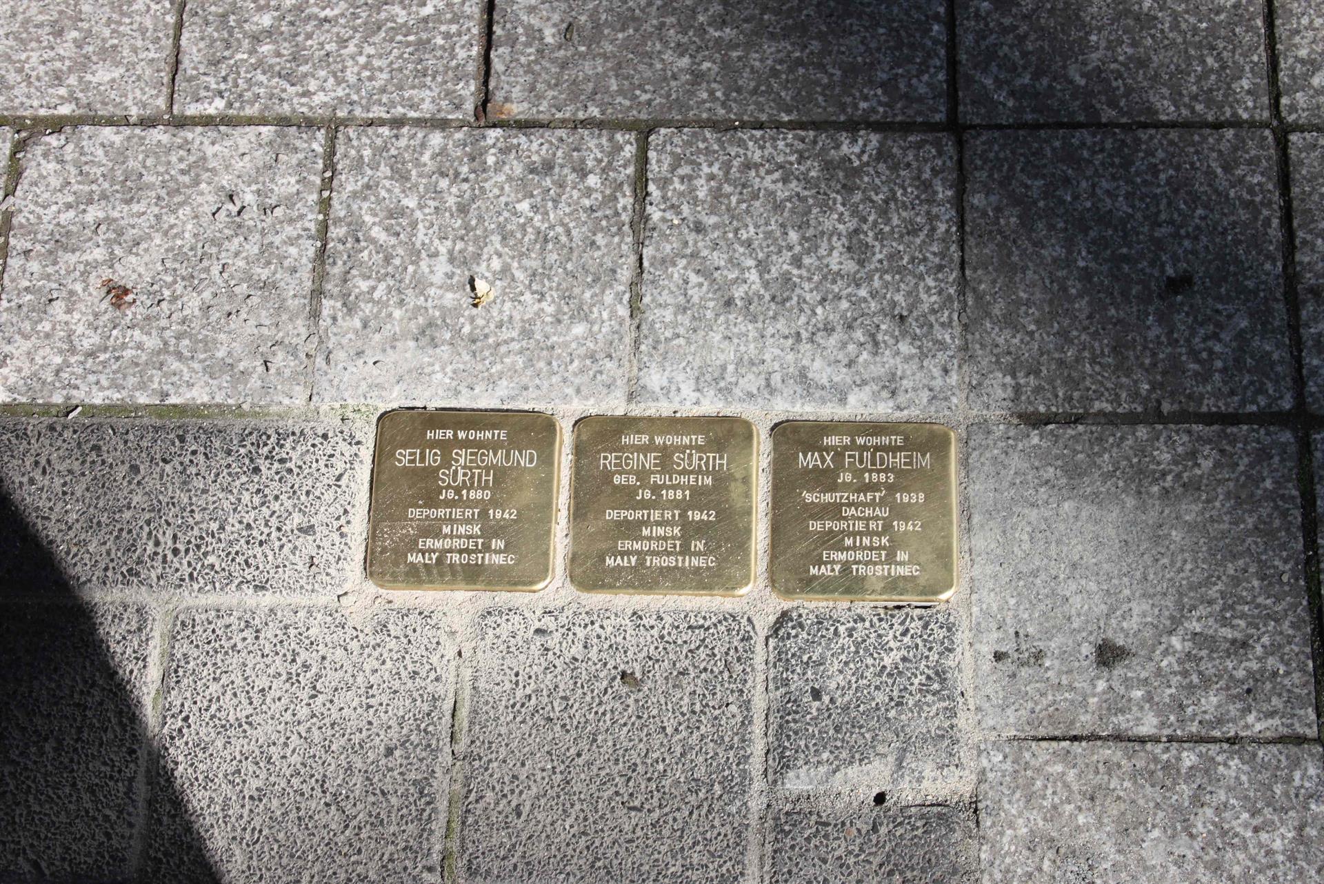 Drei Stolpersteine in der Kölnstraße