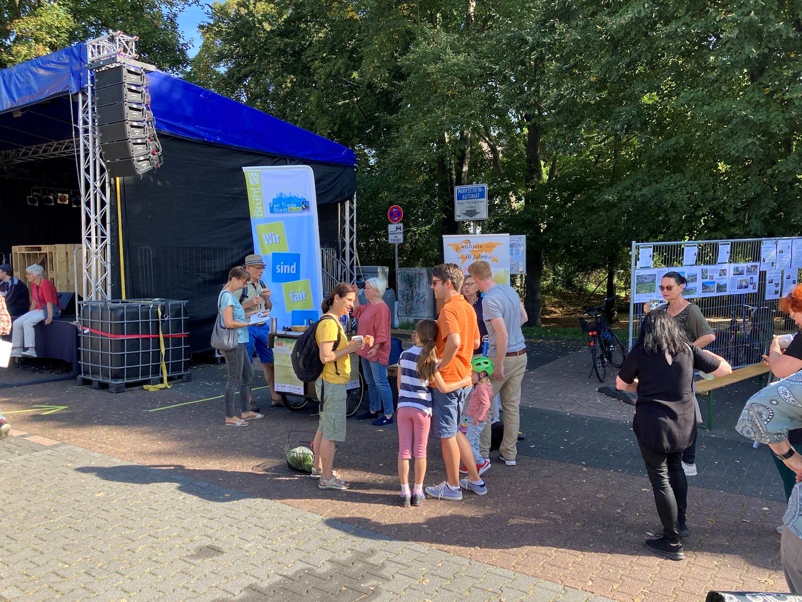 Kaffee-Flashmob Brühl macht Platz