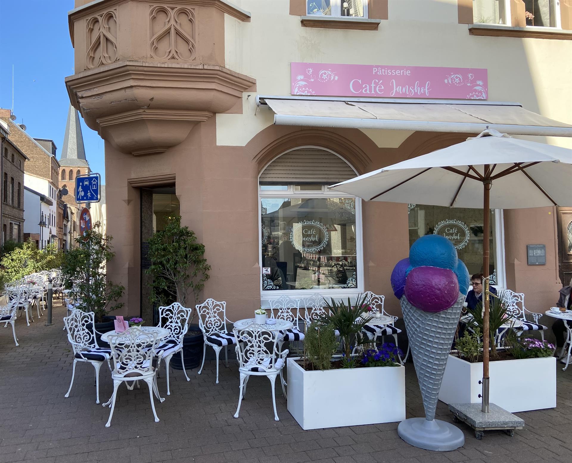 Terrasse vor dem Café Janshof